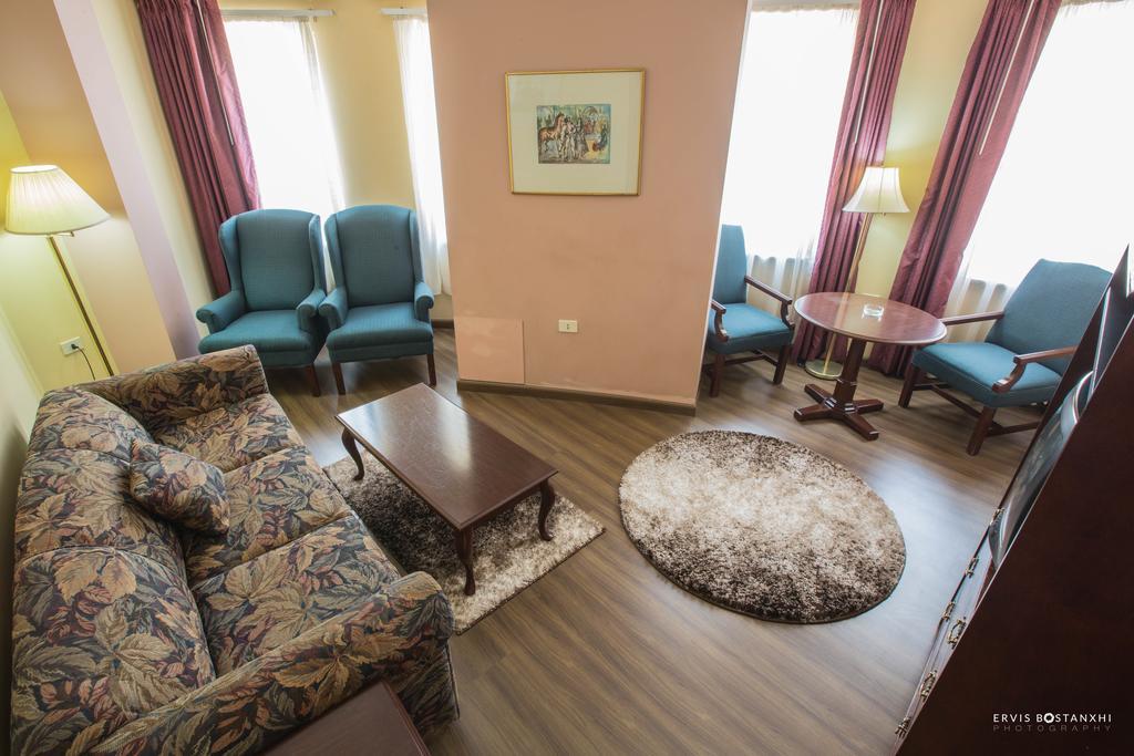 Hotel Regency Görice Dış mekan fotoğraf