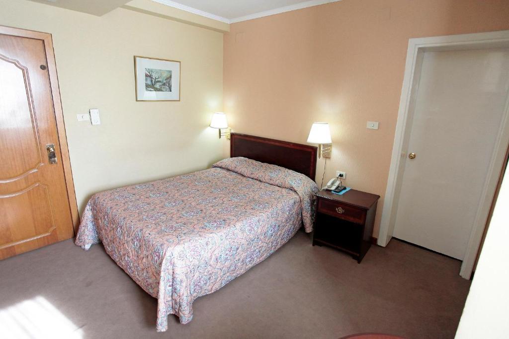 Hotel Regency Görice Oda fotoğraf