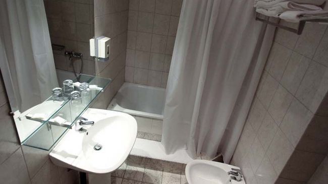Hotel Regency Görice Oda fotoğraf